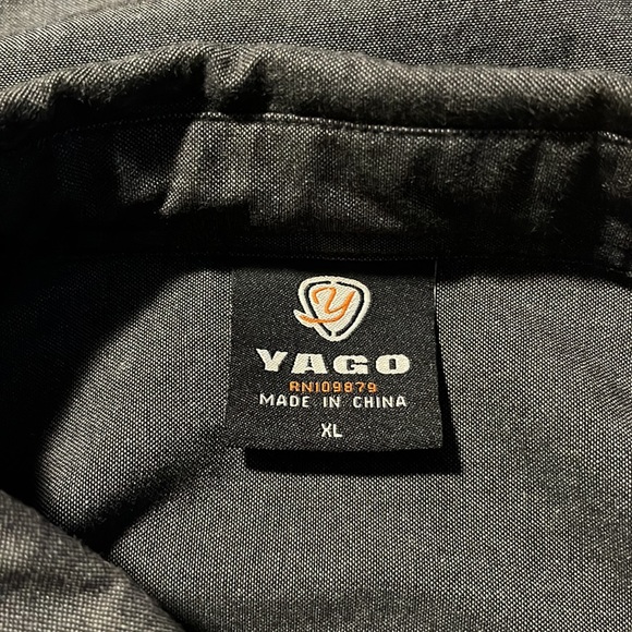 Yago Mens Charcoal Colored Button-up Shirt, size XL, Short Sleeve - Picture 2 of 5